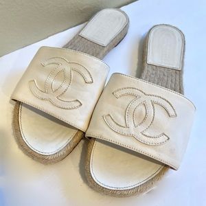 Chanel White Leather Lambskin Espadrille Sandal Slide